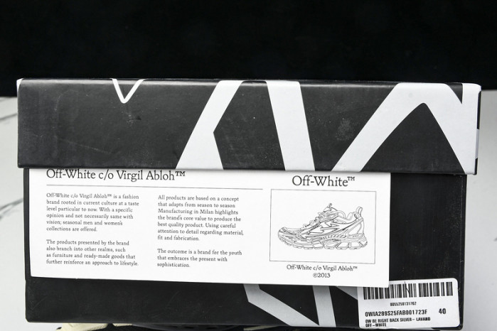 Off-White c/o Virgil Abloh