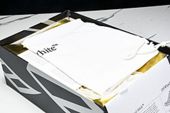 Off-White c/o Virgil Abloh