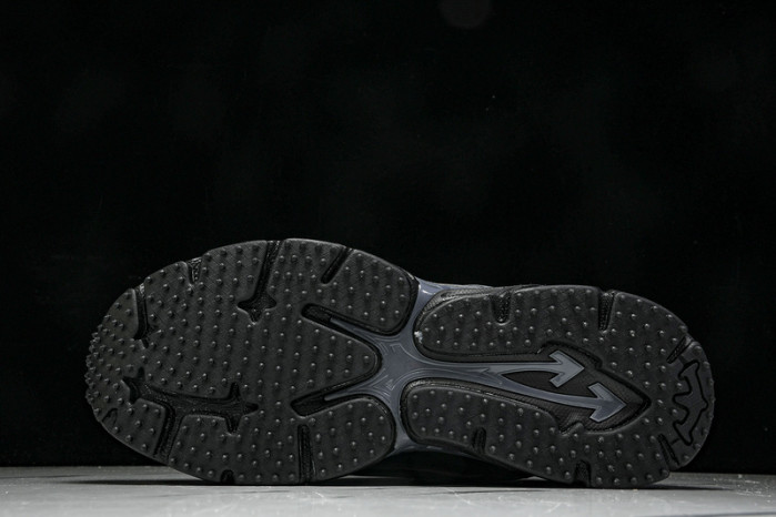 Off-White c/o Virgil Abloh