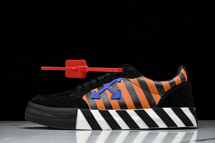 Off-White c/o Virgil Abloh
