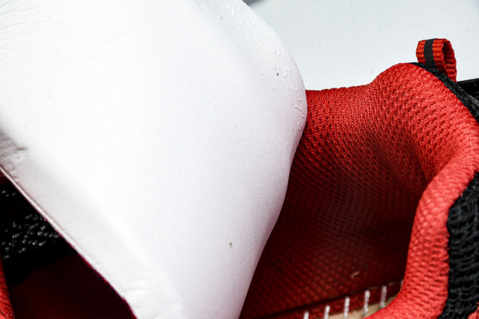 Off-White c/o Virgil Abloh