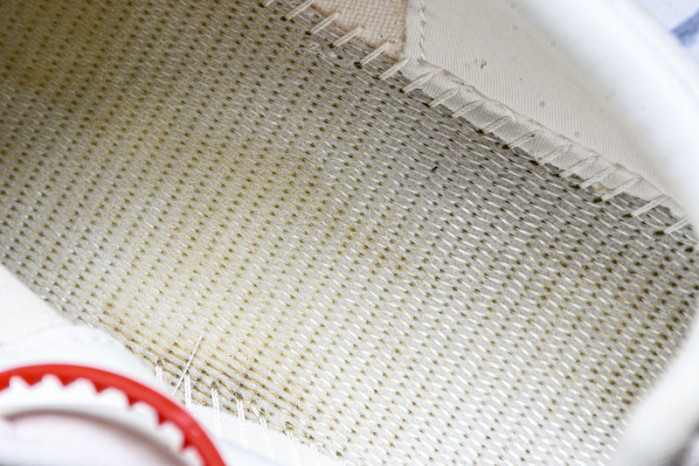 Off-White c/o Virgil Abloh