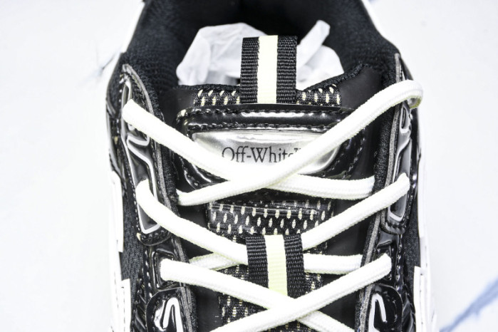 Off-White c/o Virgil Abloh