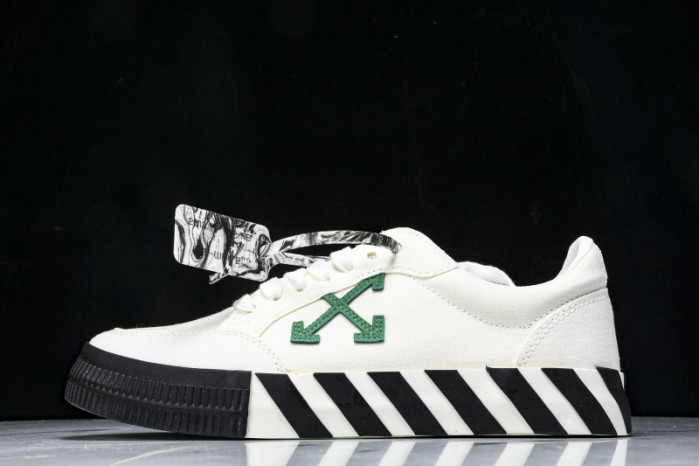 Off-White c/o Virgil Abloh