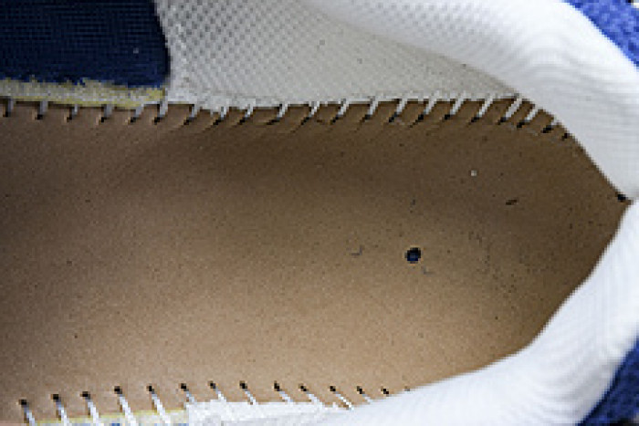 Off-White c/o Virgil Abloh