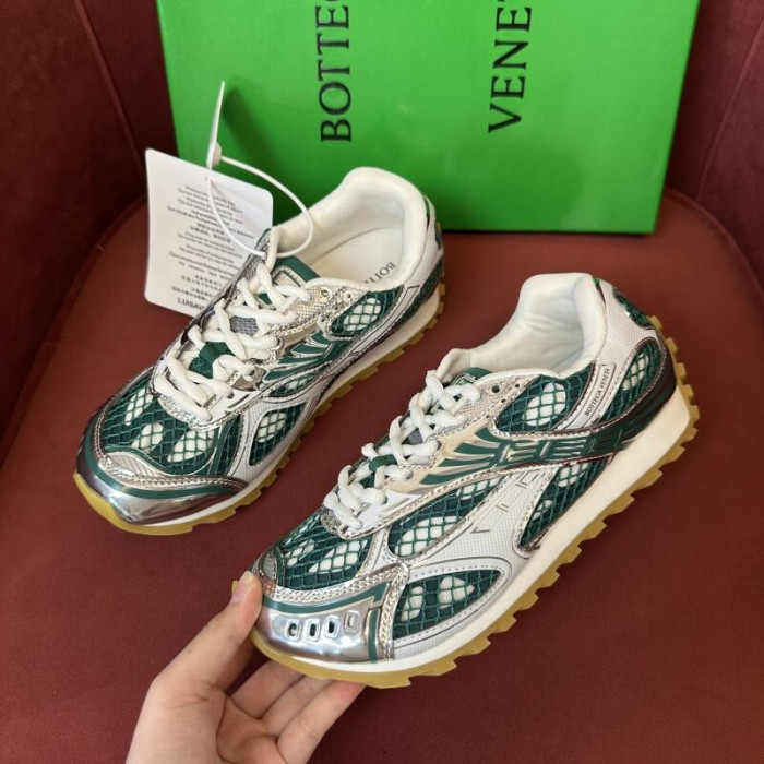 Bo*te*ga Ve*ne*ta BV061