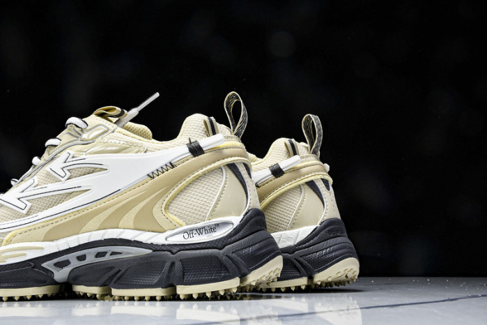 Off-White c/o Virgil Abloh