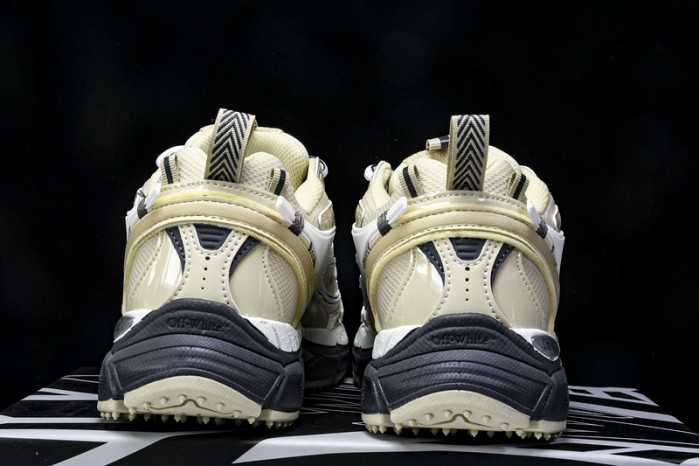 Off-White c/o Virgil Abloh