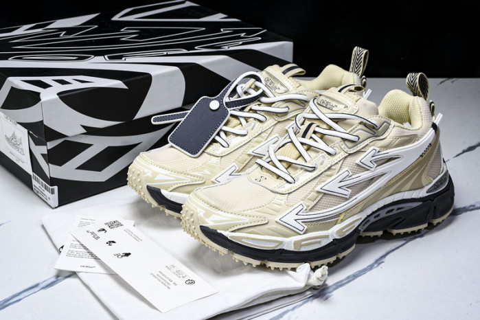 Off-White c/o Virgil Abloh