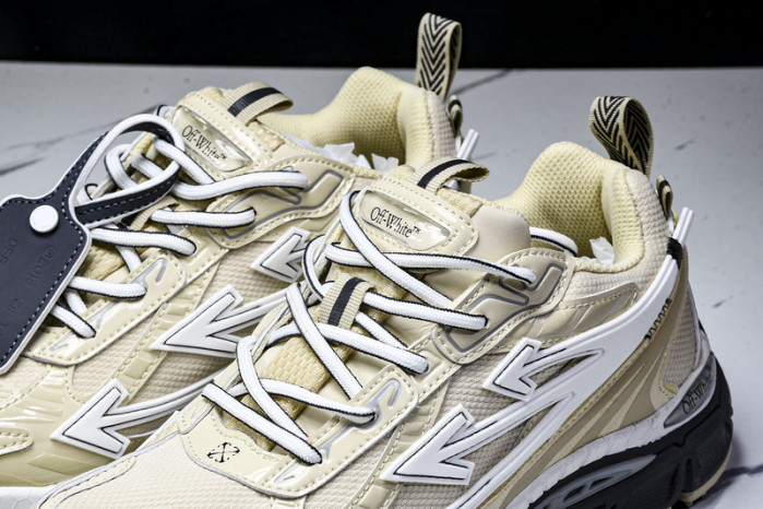 Off-White c/o Virgil Abloh