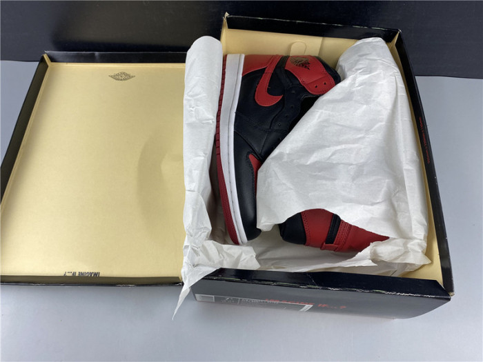 AIR JORDAN 1 RETRO HIGH BRED 