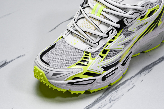 Off-White c/o Virgil Abloh