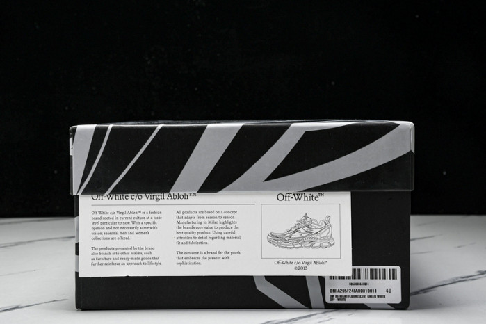 Off-White c/o Virgil Abloh