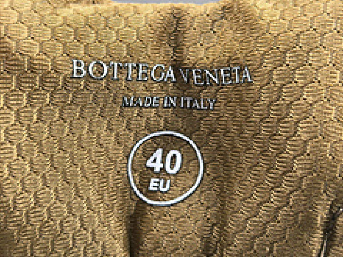 Bo*te*ga Ve*ne*ta BV052